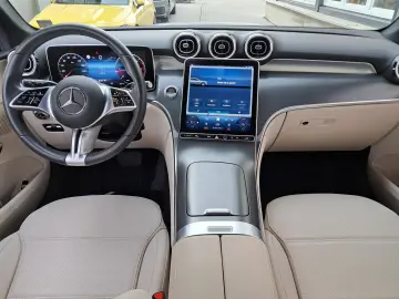 GLC 220 d 4Matic Avantgarde ACC AHK LED RFK Spur