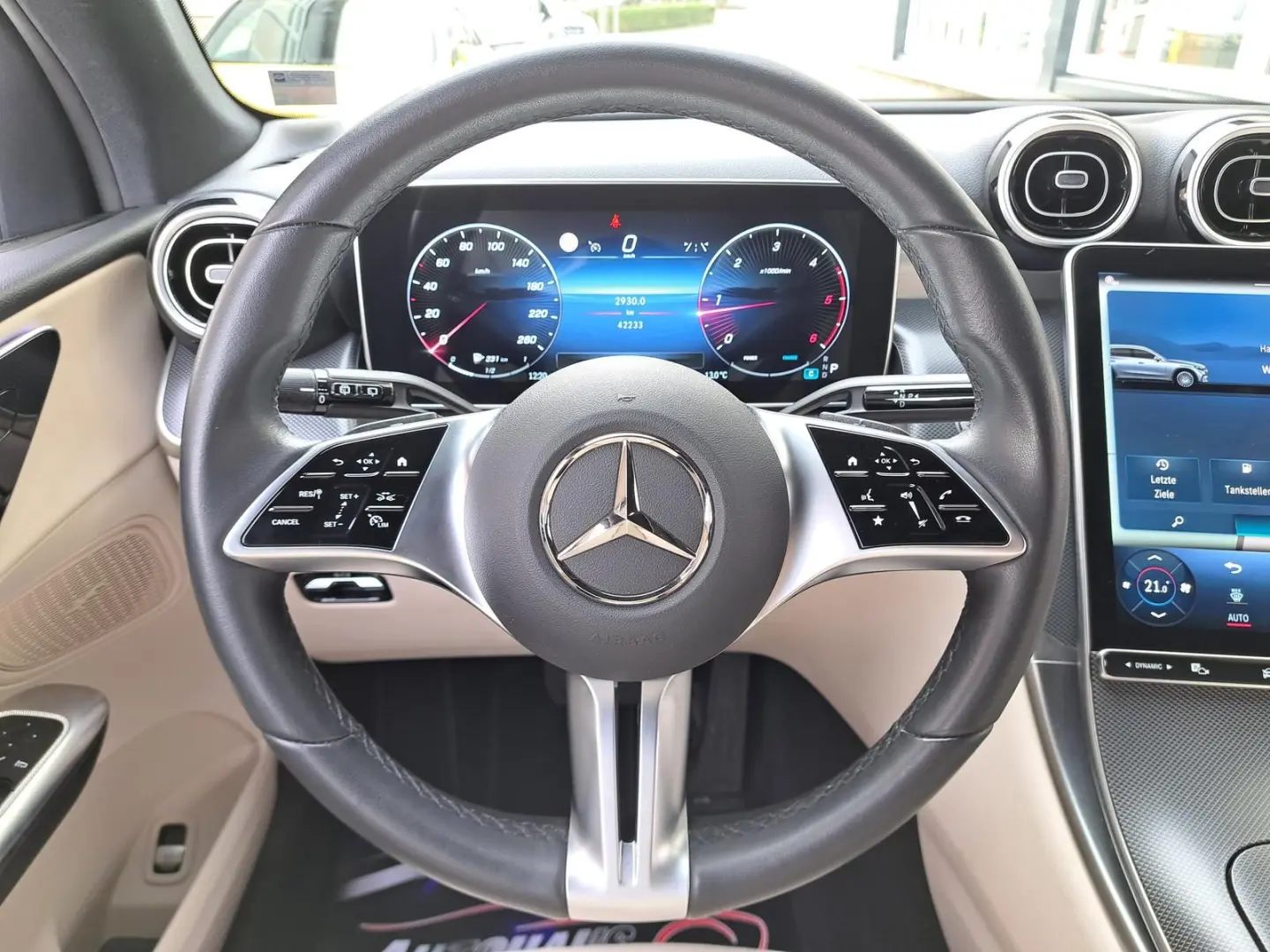 GLC 220 d 4Matic Avantgarde ACC AHK LED RFK Spur