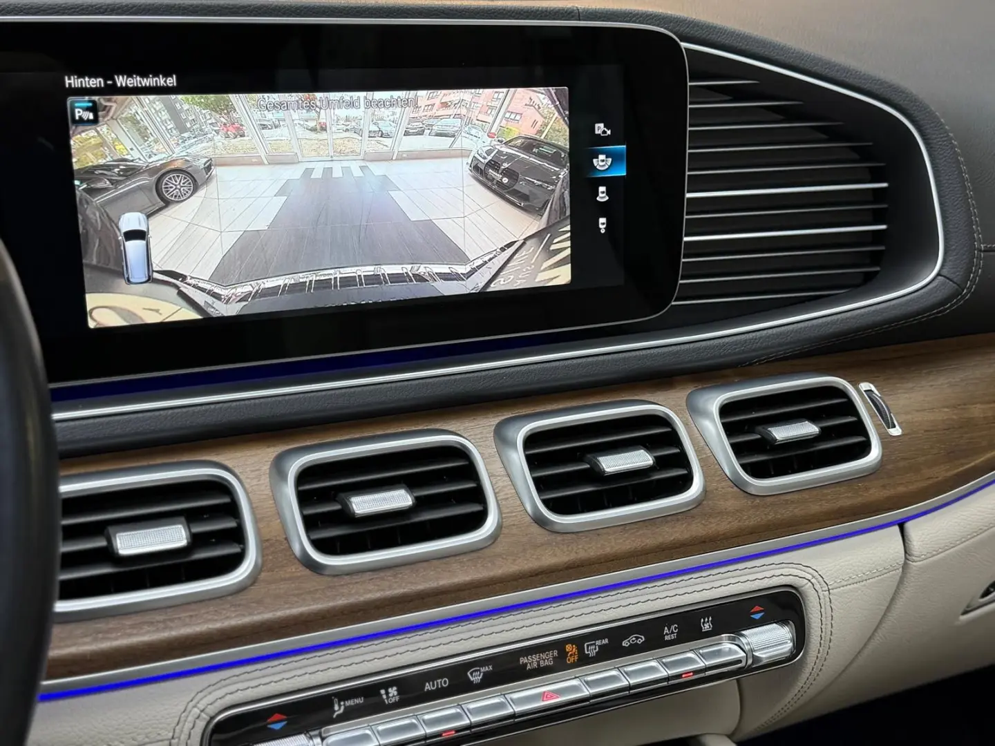 GLS 400 d 4M AMG Pano StHzg AHK HuD Burme. 23