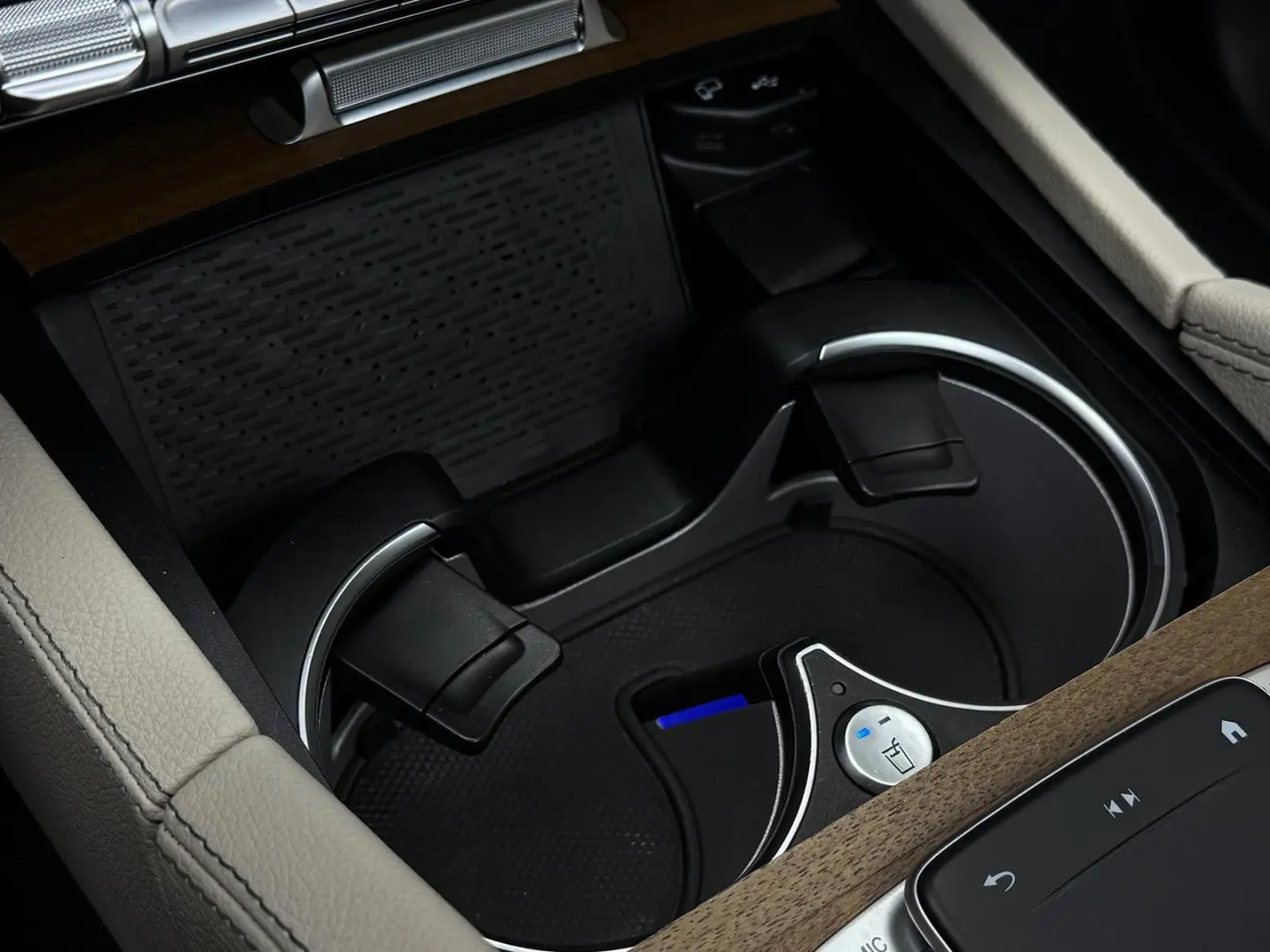 GLS 400 d 4M AMG Pano StHzg AHK HuD Burme. 23