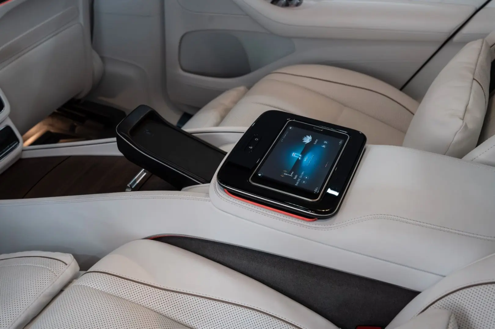 GLS 600 Maybach 4Matic BURMESTER-HIGH-END 23 LM