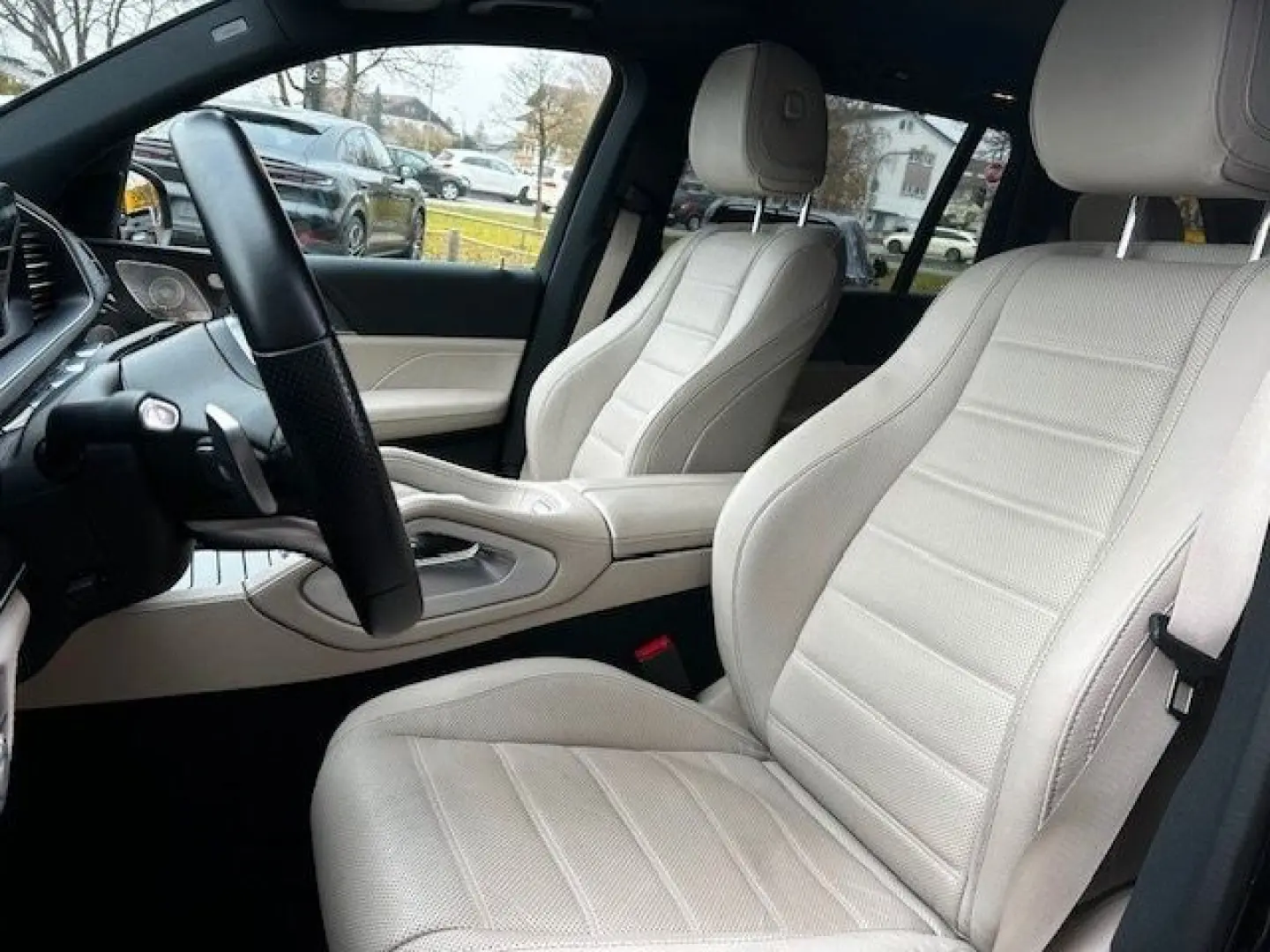 GLS 400d 4Matic 21  HUD AHK Pano 7seat Standheiz