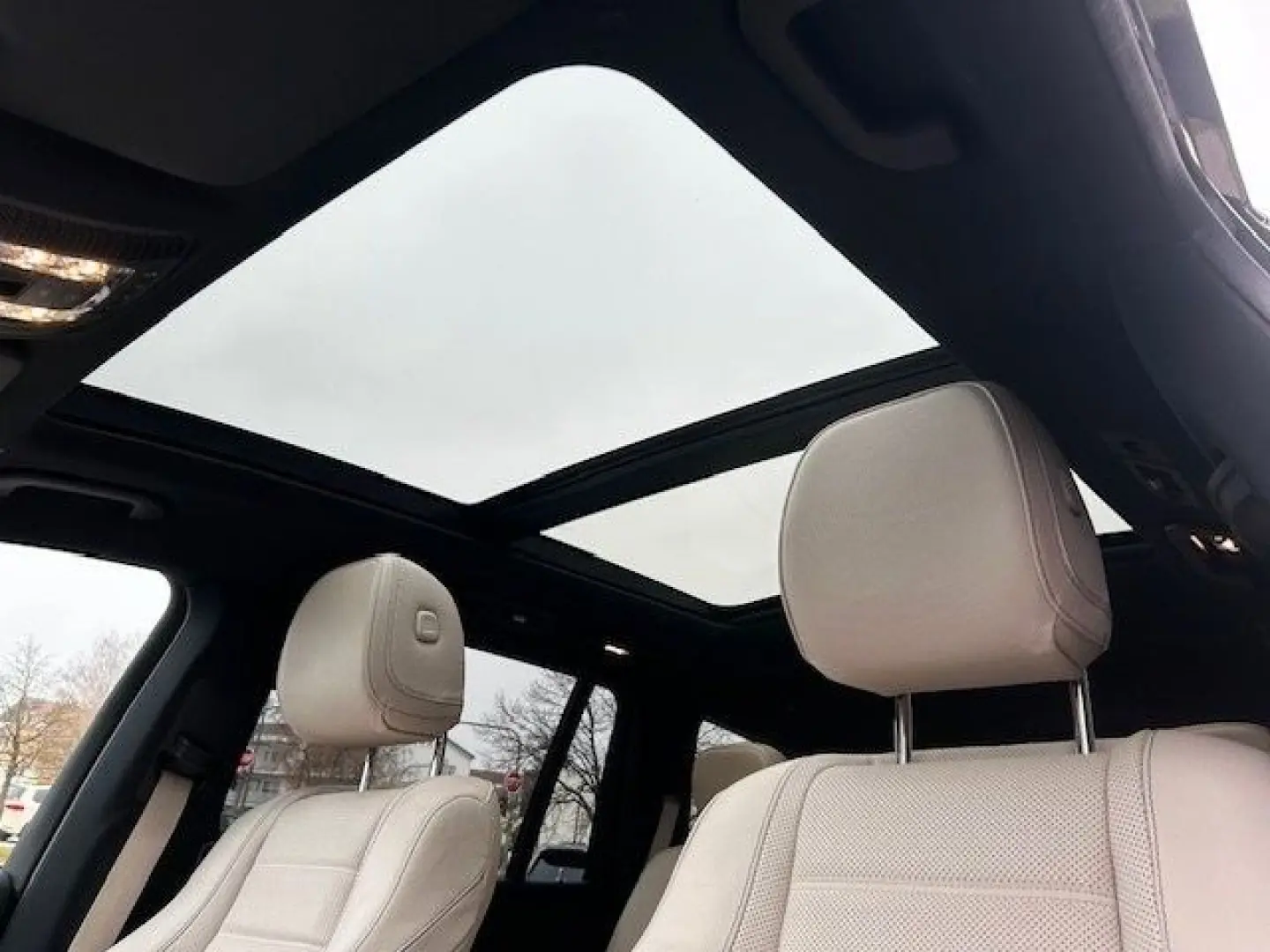 GLS 400d 4Matic 21  HUD AHK Pano 7seat Standheiz