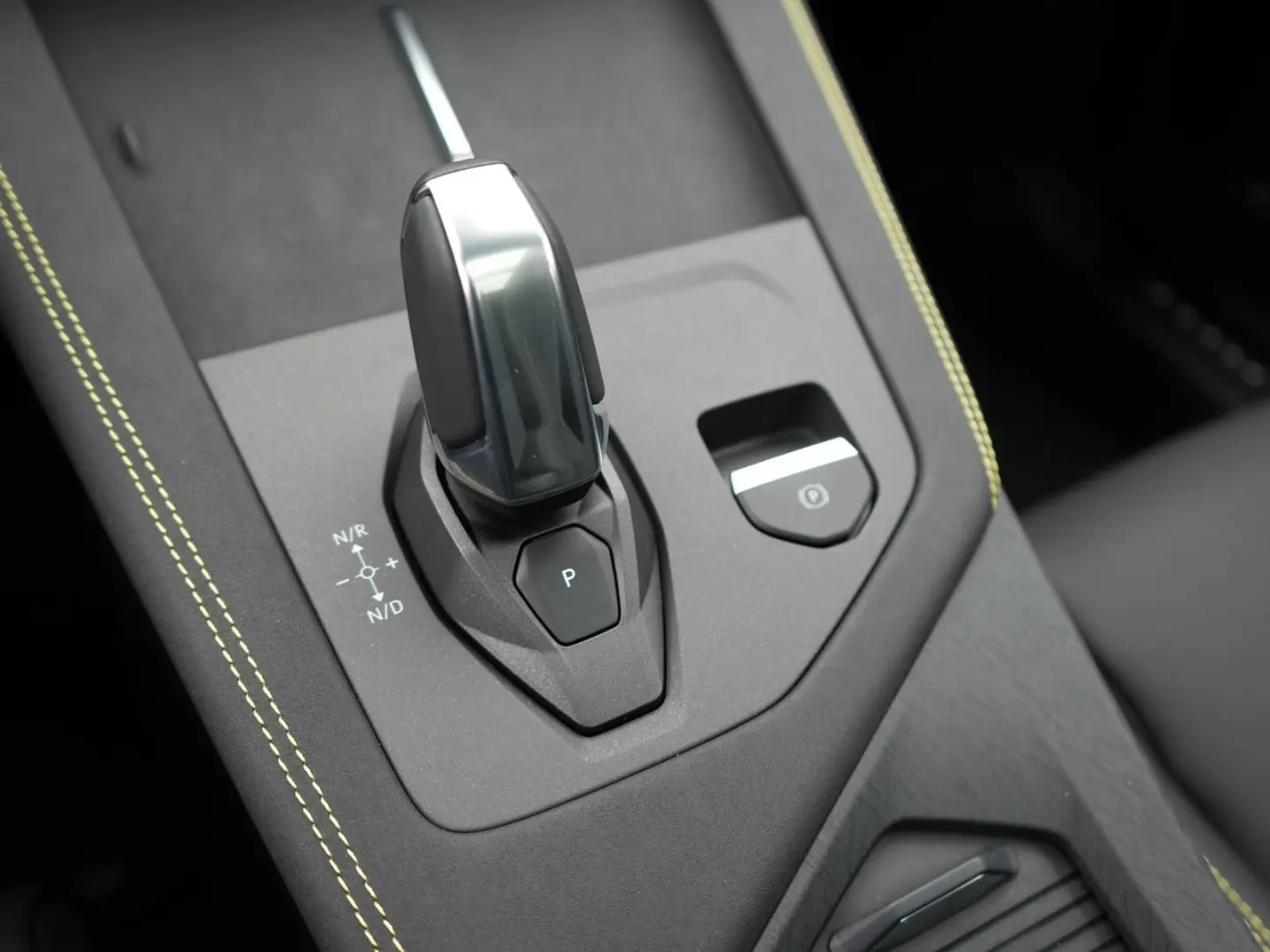 01 1.5 PHEV More  PANO INFI MEMO 360  20  ACC