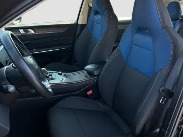 01 1.5T HEV Pano Keyless SHZ el.Sitze R-Kam eHKL