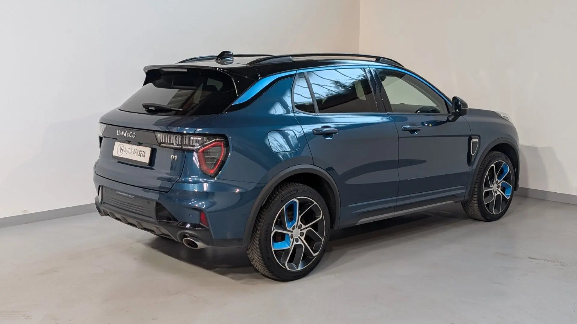 1.5 eHybrid 192kW PANO LANE SIDE 360