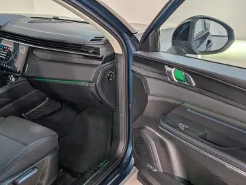 1.5 eHybrid 192kW PANO LANE SIDE 360