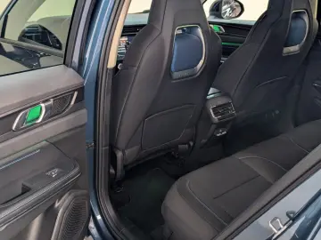 1.5 eHybrid 192kW PANO LANE SIDE 360