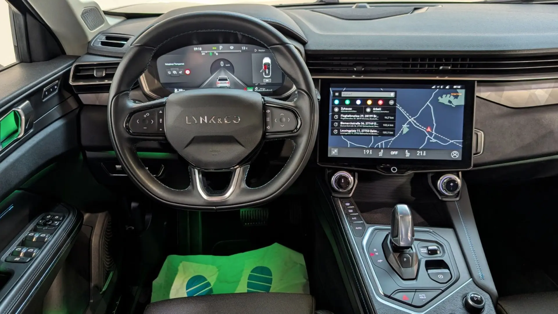 1.5 eHybrid 192kW PANO LANE SIDE 360