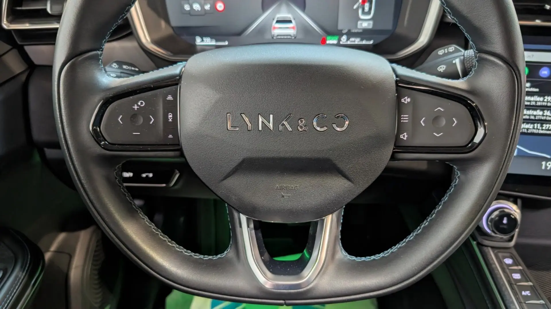 1.5 eHybrid 192kW PANO LANE SIDE 360