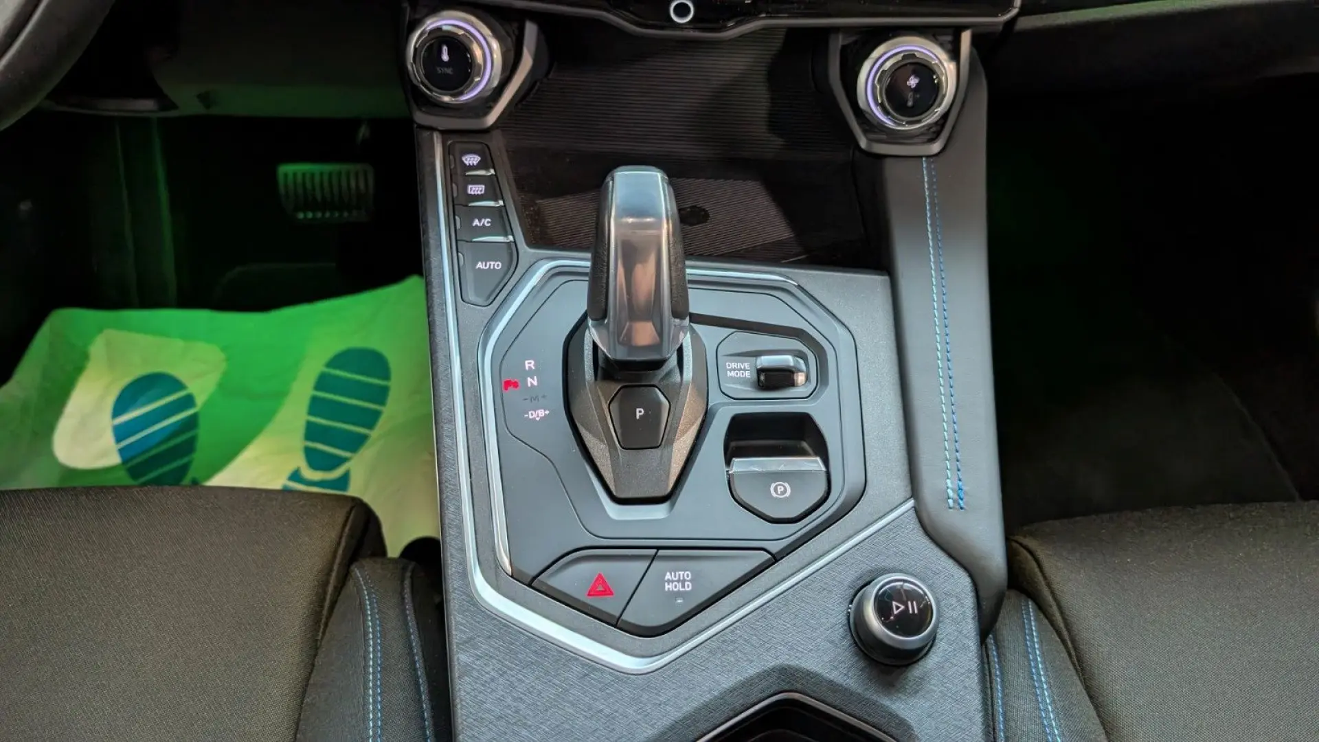 1.5 eHybrid 192kW PANO LANE SIDE 360