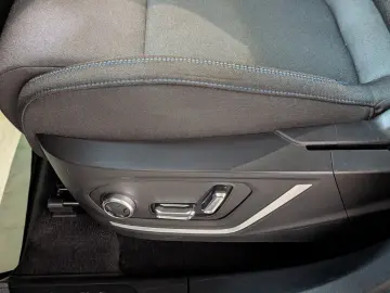 1.5 eHybrid 192kW PANO LANE SIDE 360