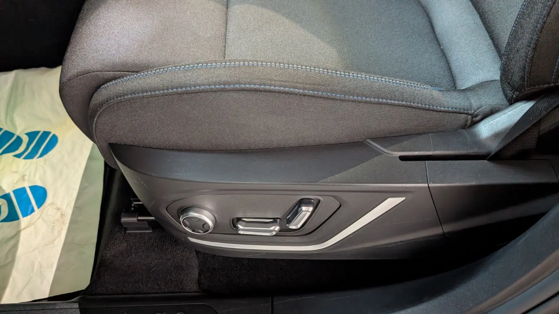 1.5 eHybrid 192kW PANO LANE SIDE 360