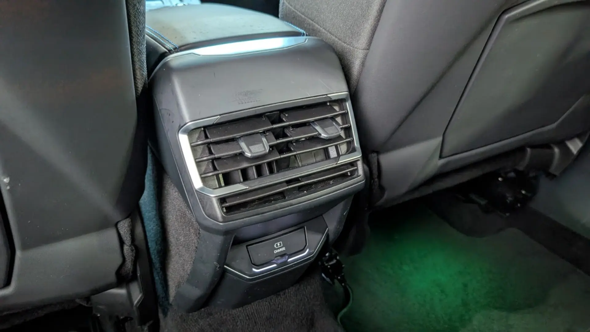 1.5 eHybrid 192kW PANO LANE SIDE 360