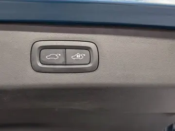 1.5 eHybrid 192kW PANO LANE SIDE 360