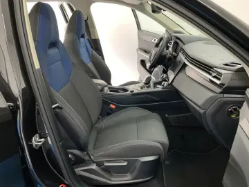 01 1.5 T PHEV Pano SHZ Navi Cam PDC 17 6kWh