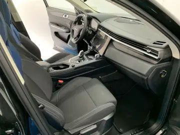 01 1.5 T PHEV Pano SHZ Navi Cam PDC 17 6kWh