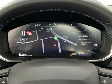 01 1.5 T PHEV Pano SHZ Navi Cam PDC 17 6kWh