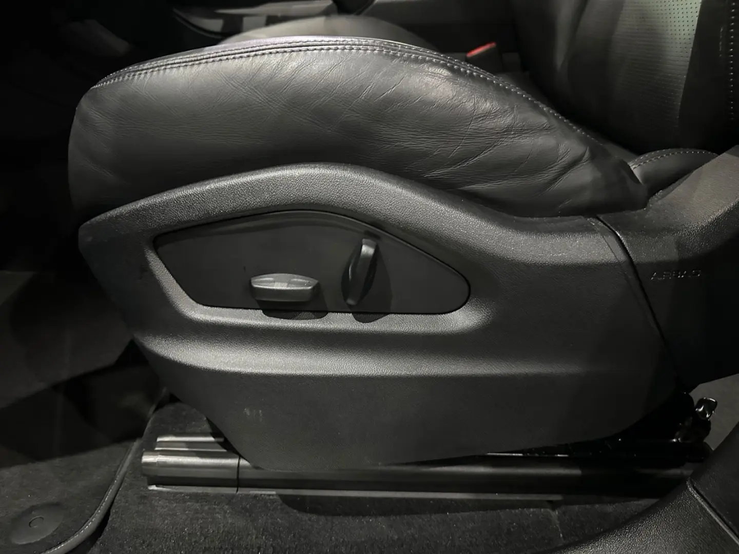 Cayenne  NEW MODEL   KAMERA   AHK   ACC   1.HAND