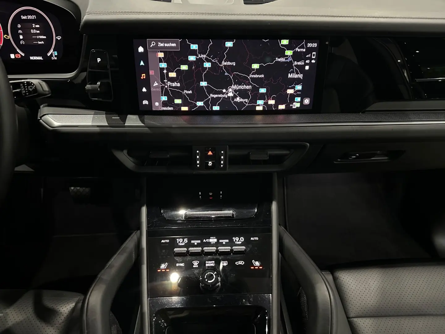 Cayenne  NEW MODEL   KAMERA   AHK   ACC   1.HAND