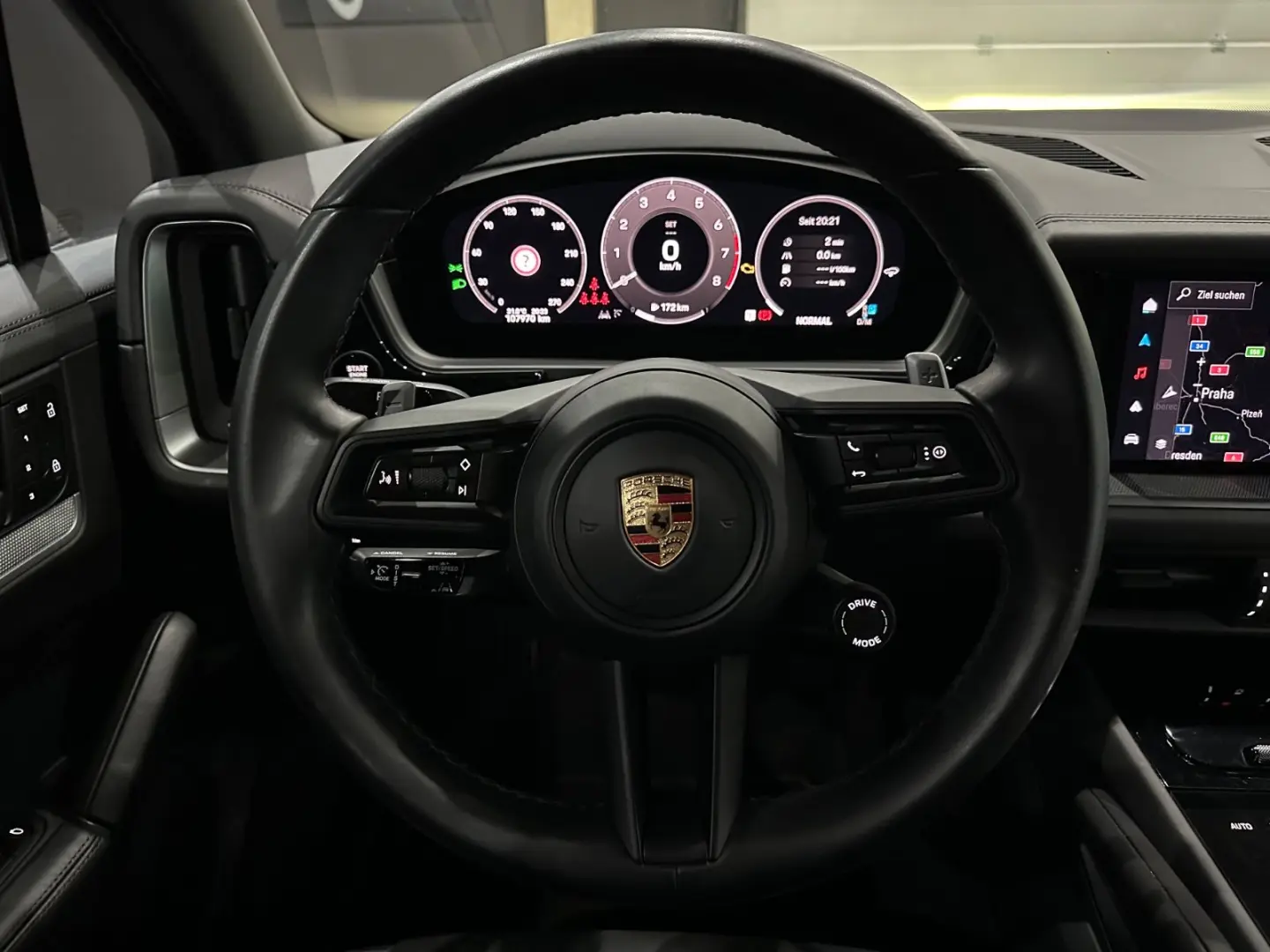 Cayenne  NEW MODEL   KAMERA   AHK   ACC   1.HAND