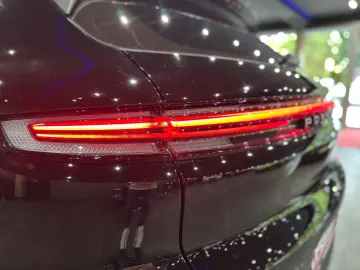 Cayenne  NEW MODEL   KAMERA   AHK   ACC   1.HAND