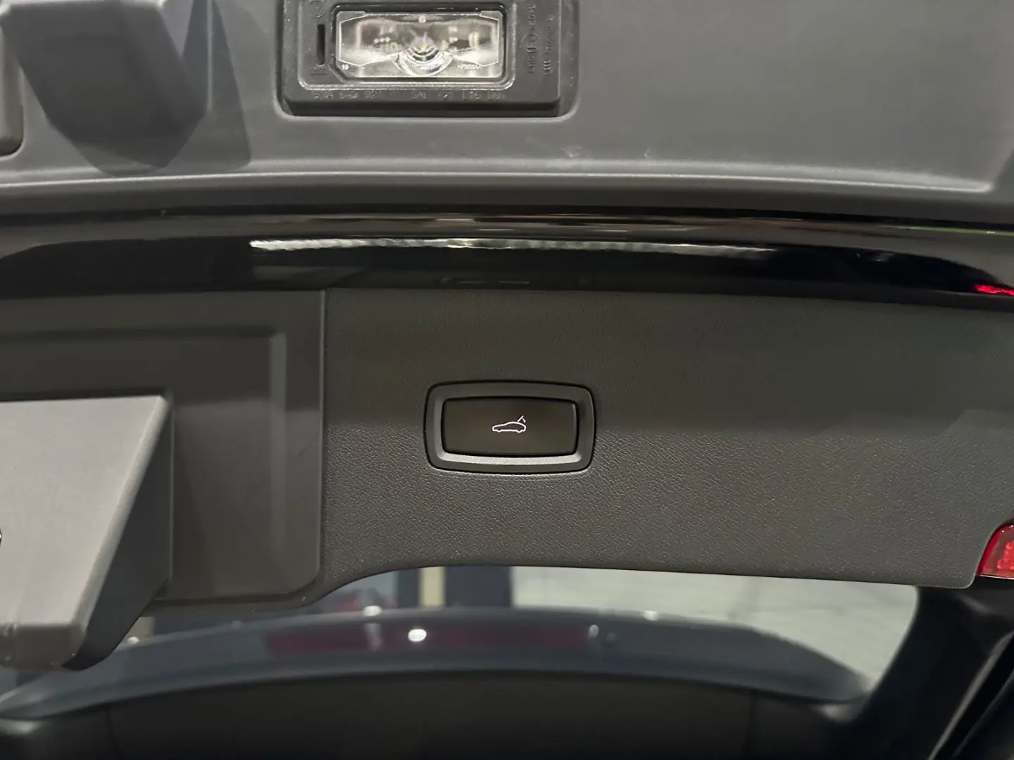 Cayenne  NEW MODEL   KAMERA   AHK   ACC   1.HAND