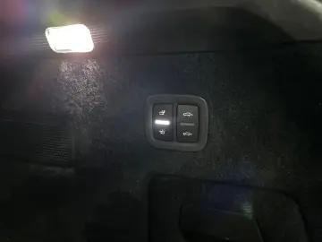 Cayenne  NEW MODEL   KAMERA   AHK   ACC   1.HAND