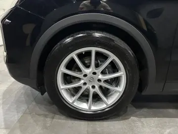 Cayenne  NEW MODEL   KAMERA   AHK   ACC   1.HAND