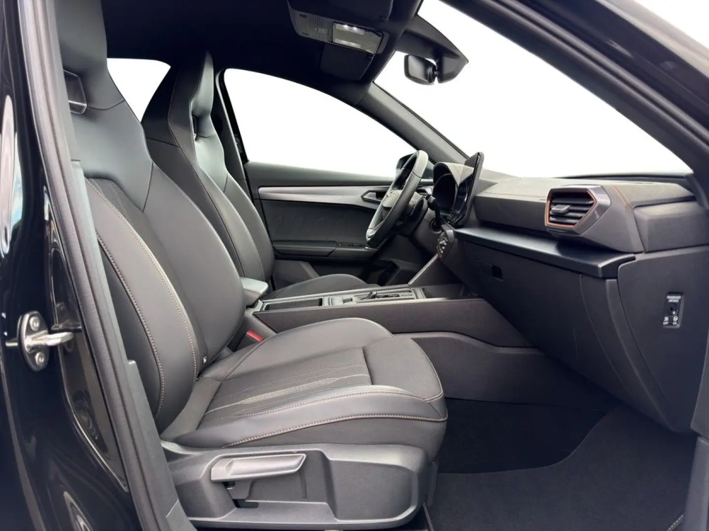 Formentor 2.5 TSI DSG 4Drive VZ5 DCC MATRIX AKEB