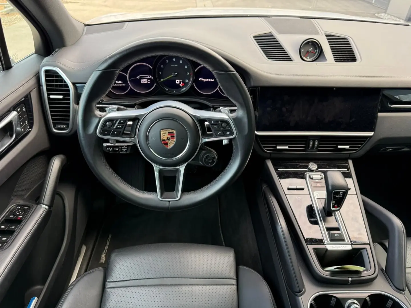 Cayenne E-Hybrid Platinum Edition AHK Pano Alu21