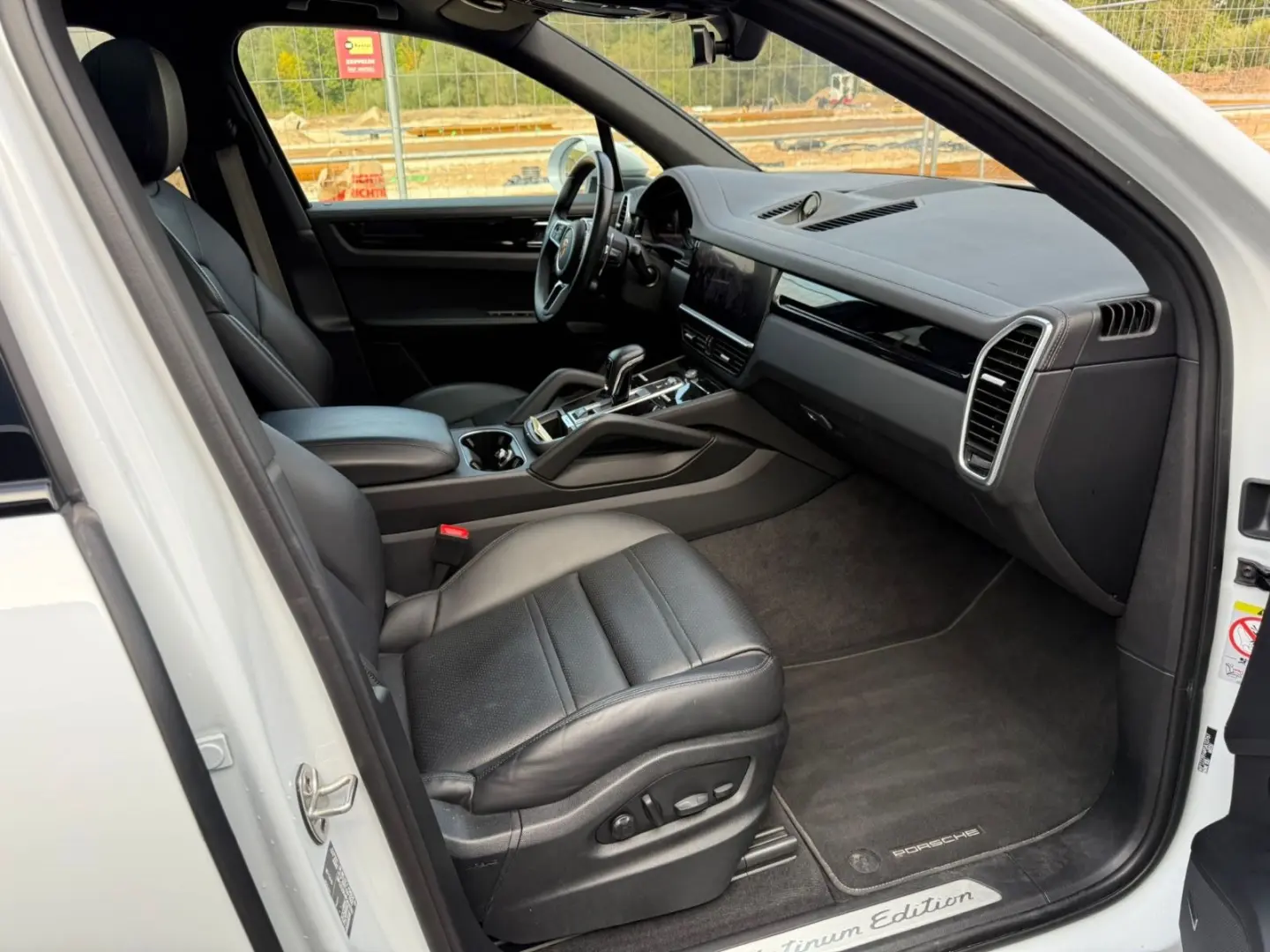 Cayenne E-Hybrid Platinum Edition AHK Pano Alu21