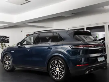 Cayenne E-Hybrid Pano Luft Chrono AHK 21