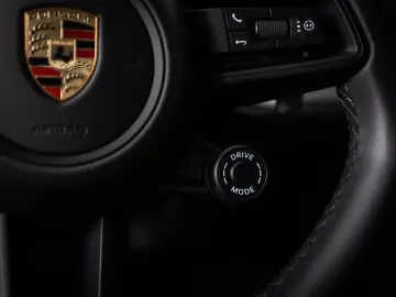 Cayenne E-Hybrid Pano Luft Chrono AHK 21