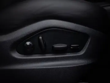 Cayenne E-Hybrid Pano Luft Chrono AHK 21