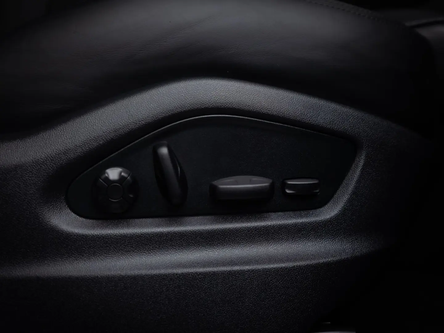 Cayenne E-Hybrid Pano Luft Chrono AHK 21