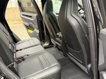 Cayenne FaceliftBose Matrix 360 AHK Approved ACC