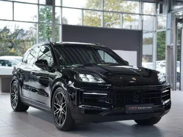 Cayenne  1.H  21  Chrono  Pano  AHK  BOSE  ACC