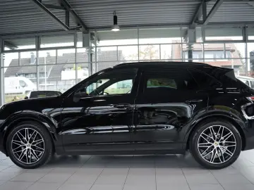 Cayenne  1.H  21  Chrono  Pano  AHK  BOSE  ACC