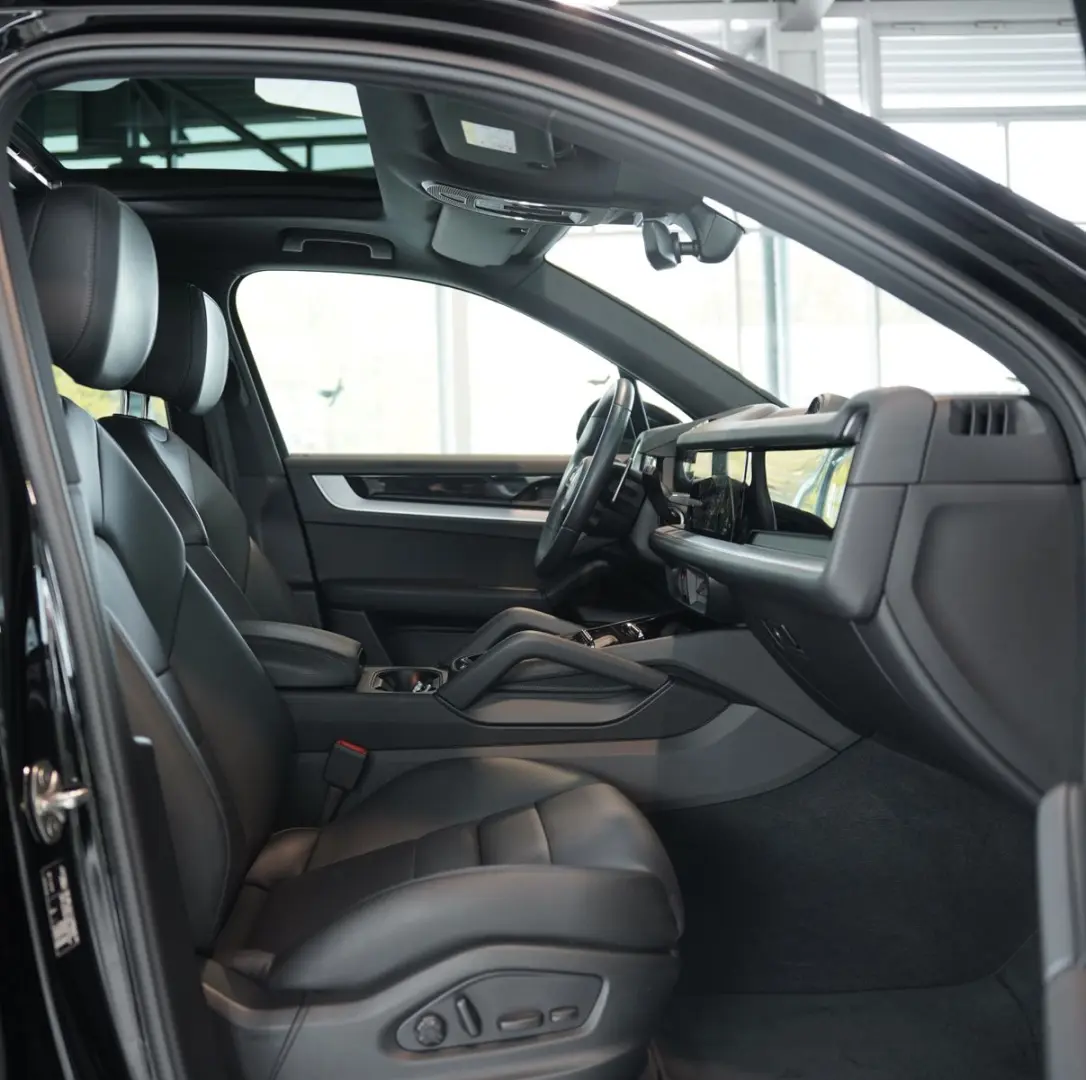 Cayenne  1.H  21  Chrono  Pano  AHK  BOSE  ACC