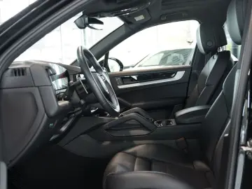 Cayenne  1.H  21  Chrono  Pano  AHK  BOSE  ACC