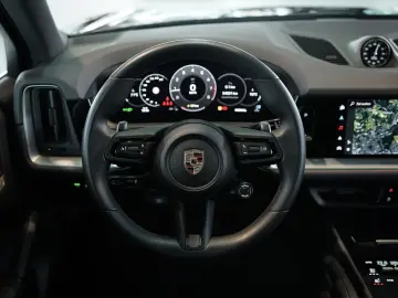 Cayenne  1.H  21  Chrono  Pano  AHK  BOSE  ACC