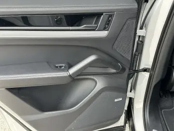 Cayenne III E-Hybrid PHEV 21 8 kWh Aut.