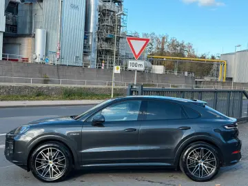 Cayenne Coupe E-Hybrid Panorama