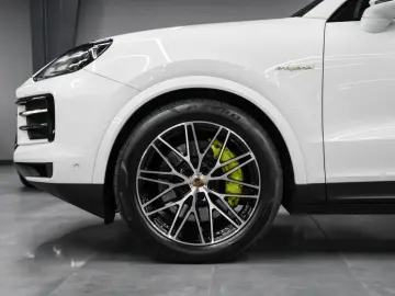 Cayenne E-Hybrid Matrix-Pano-Luft-HeadUp-21