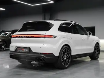 Cayenne E-Hybrid Matrix-Pano-Luft-HeadUp-21