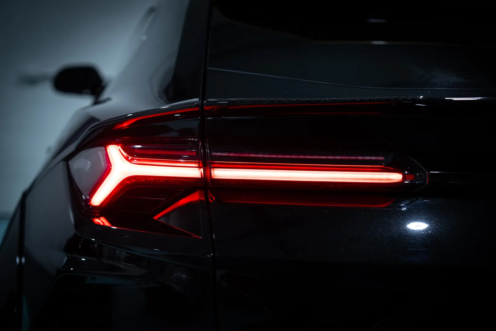 Lamborghini Urus 2021   650 CP   Pachet Full Novitec