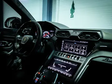 Lamborghini Urus 2021   650 CP   Pachet Full Novitec