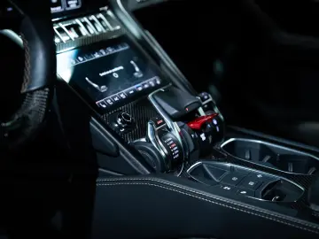 Lamborghini Urus 2021   650 CP   Pachet Full Novitec