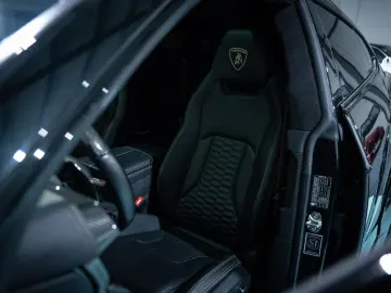 Lamborghini Urus 2021   650 CP   Pachet Full Novitec